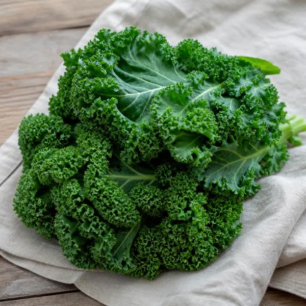 Chou Kale Vapeur au Fruit de la Passion — recette végétarienne à base de chou kale, 5 ingrédients